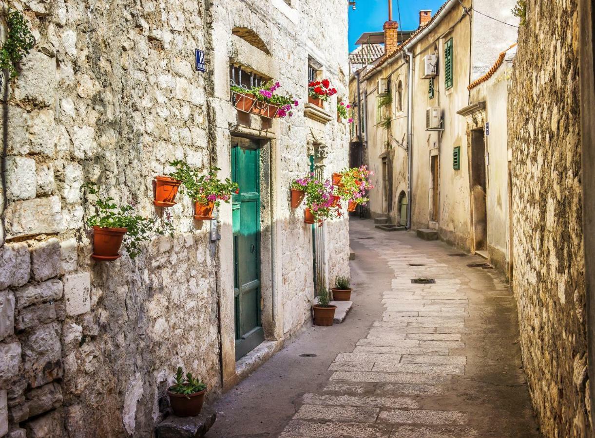 Heart Of The Old Town Apartment Sibenik Bagian luar foto