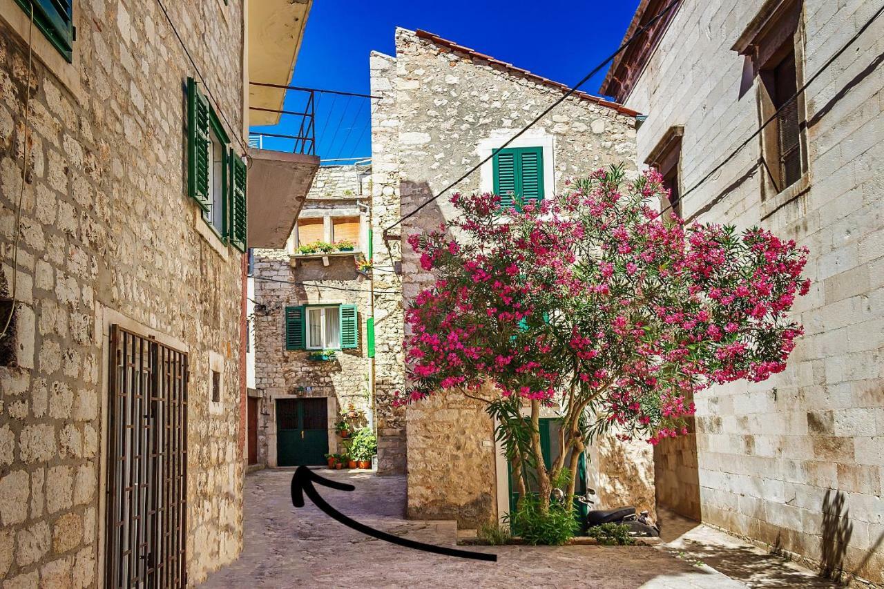 Heart Of The Old Town Apartment Sibenik Bagian luar foto